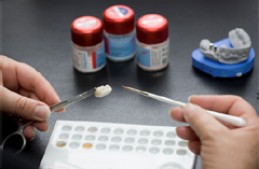 Vollkeramik: für uns das Material der Wahl Vollkeramik: für uns das Material der Wahl